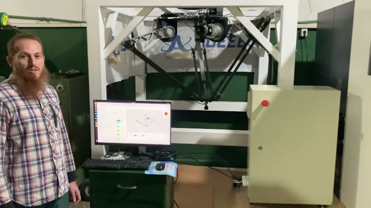 Delta robot cell with the web UI running on a workstation